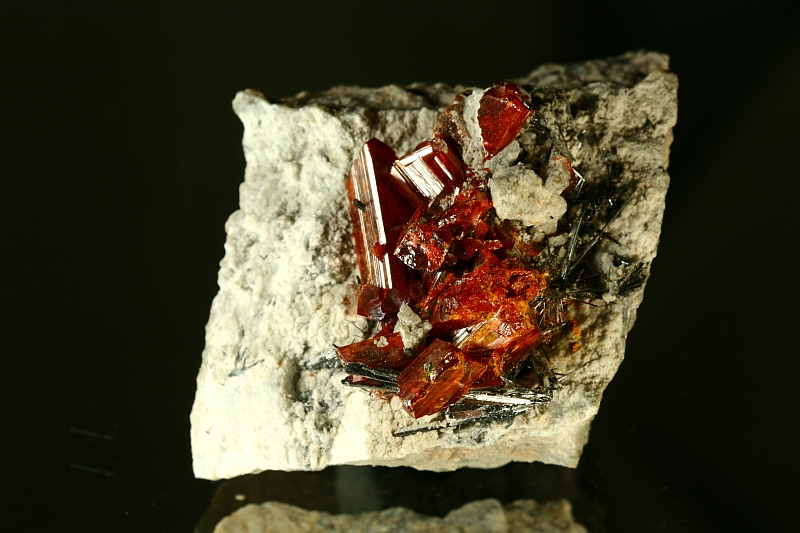 Realgar mit Antimonit